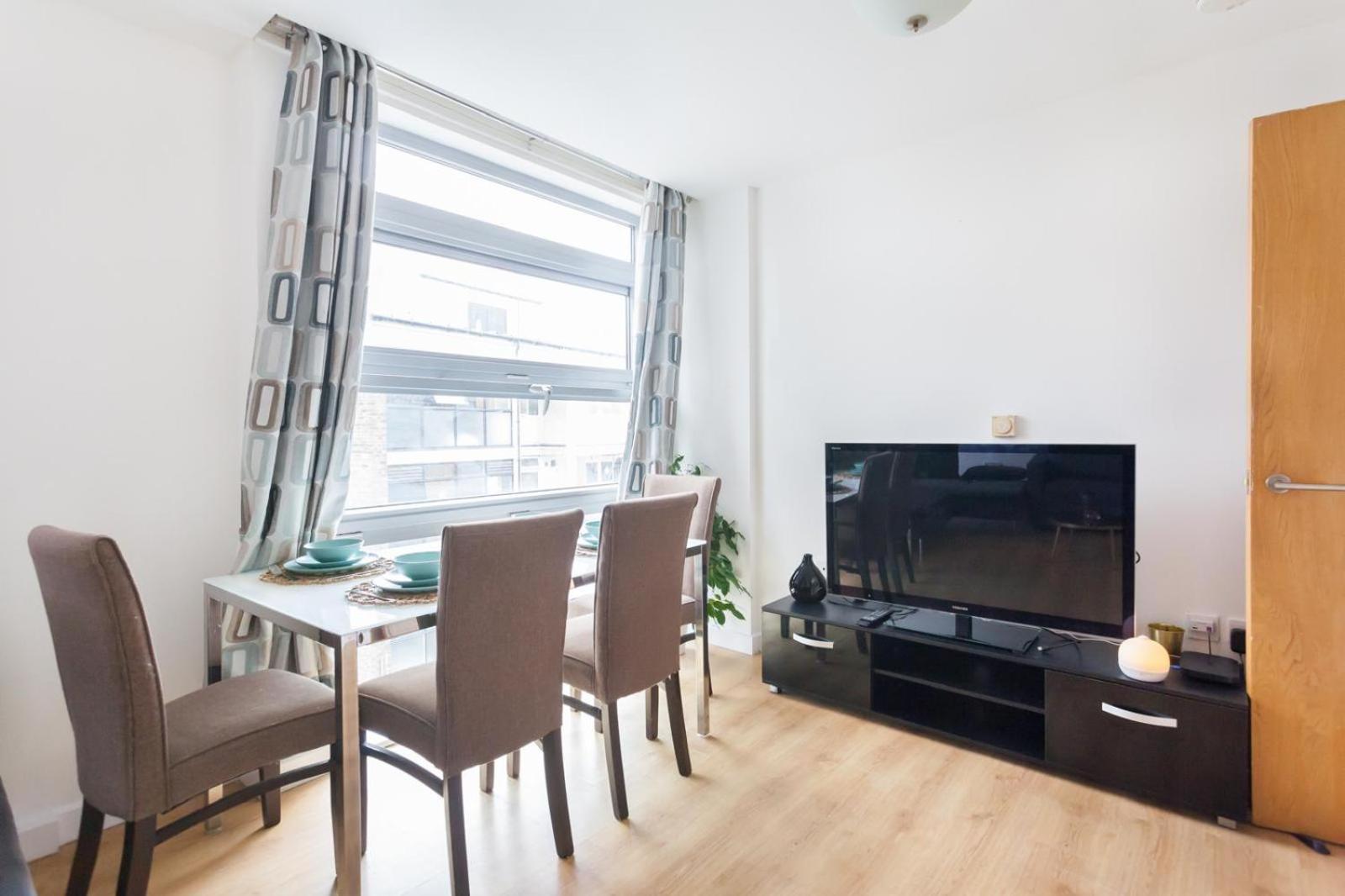 2 Bed Entire Apartamento