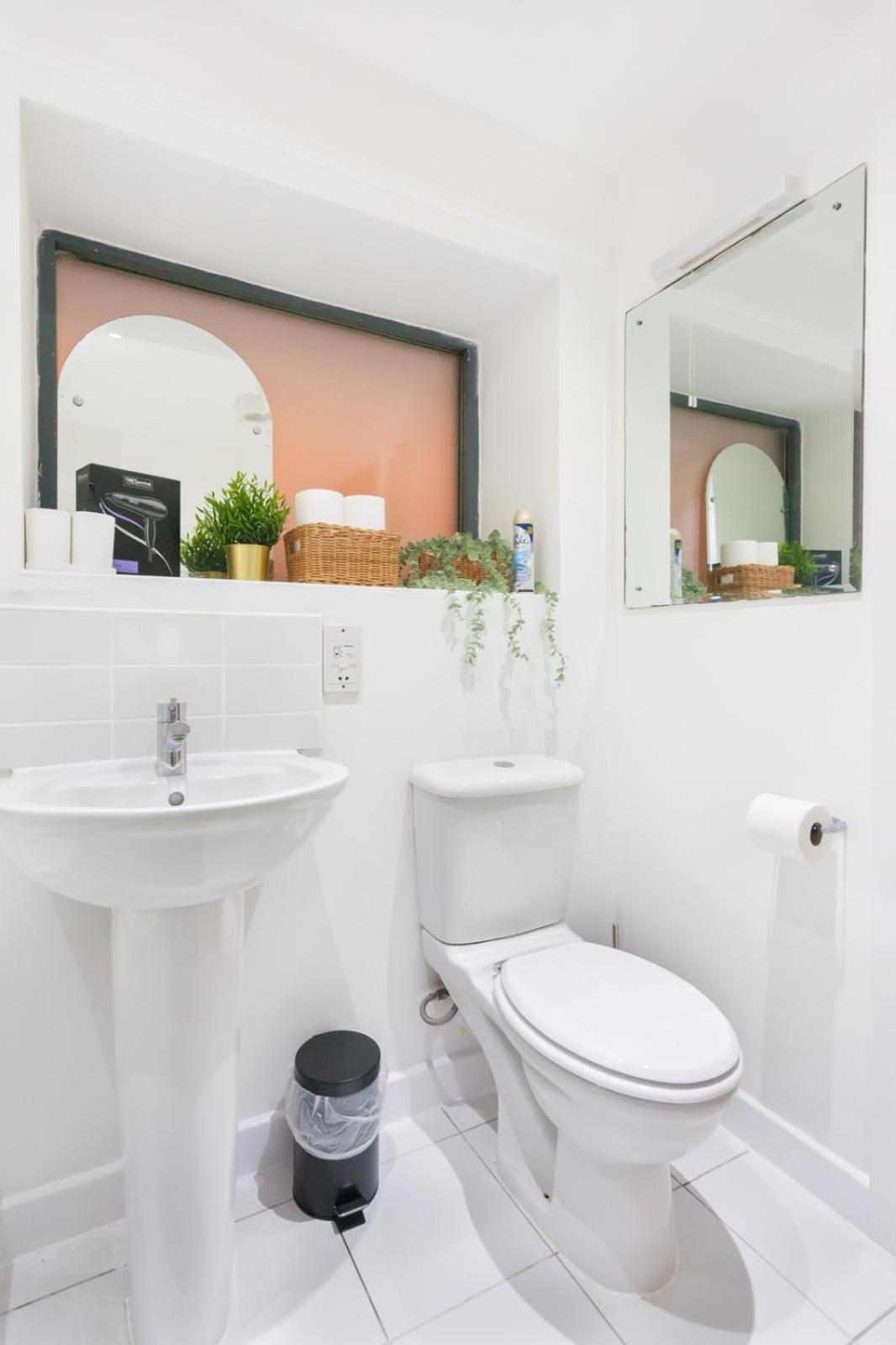 2 Bed Entire Apartamento