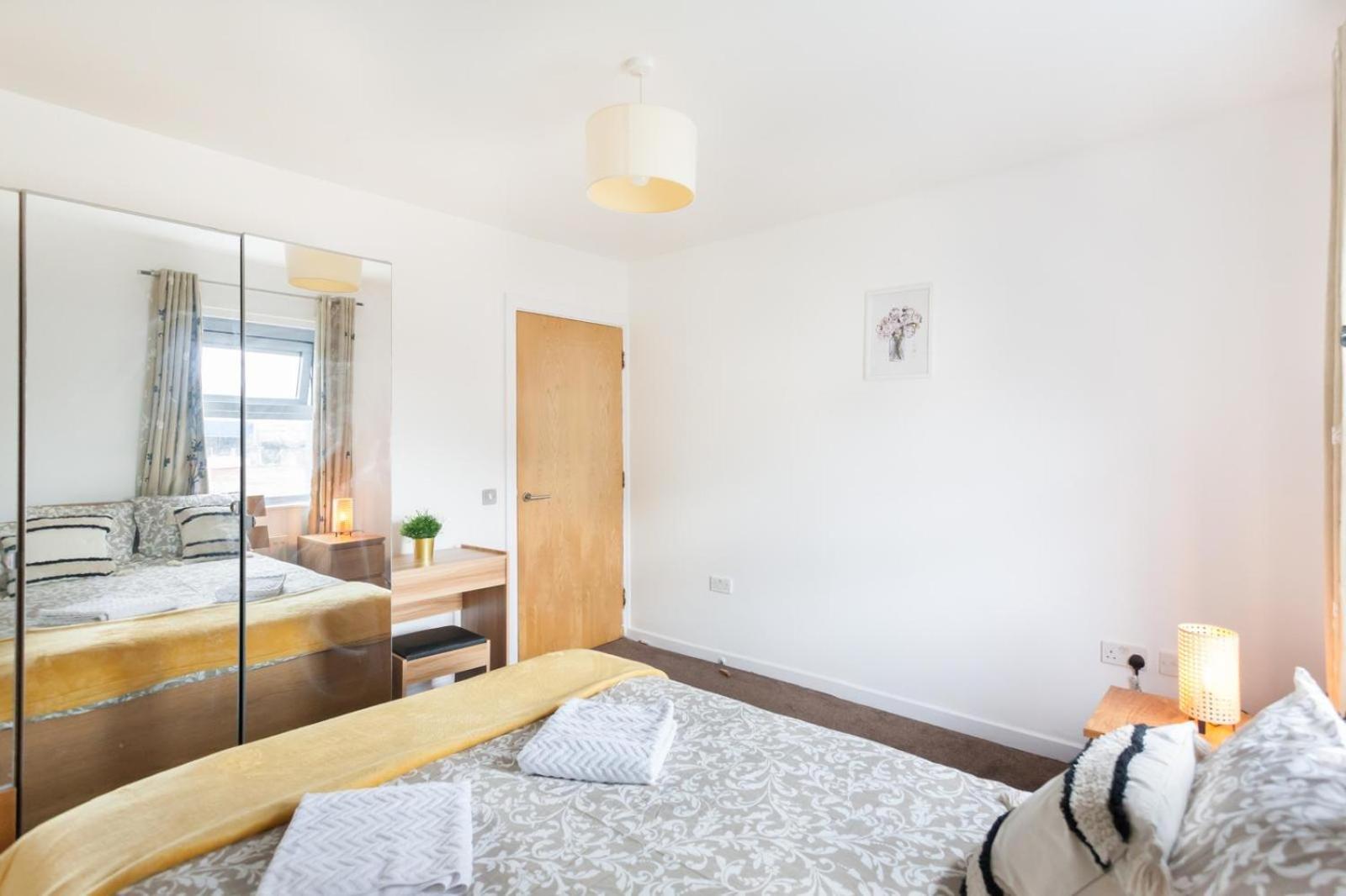 2 Bed Entire Apartamento *